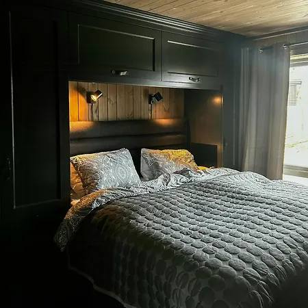 Modern With Panoramic Views At Nesfjellet * נסביין